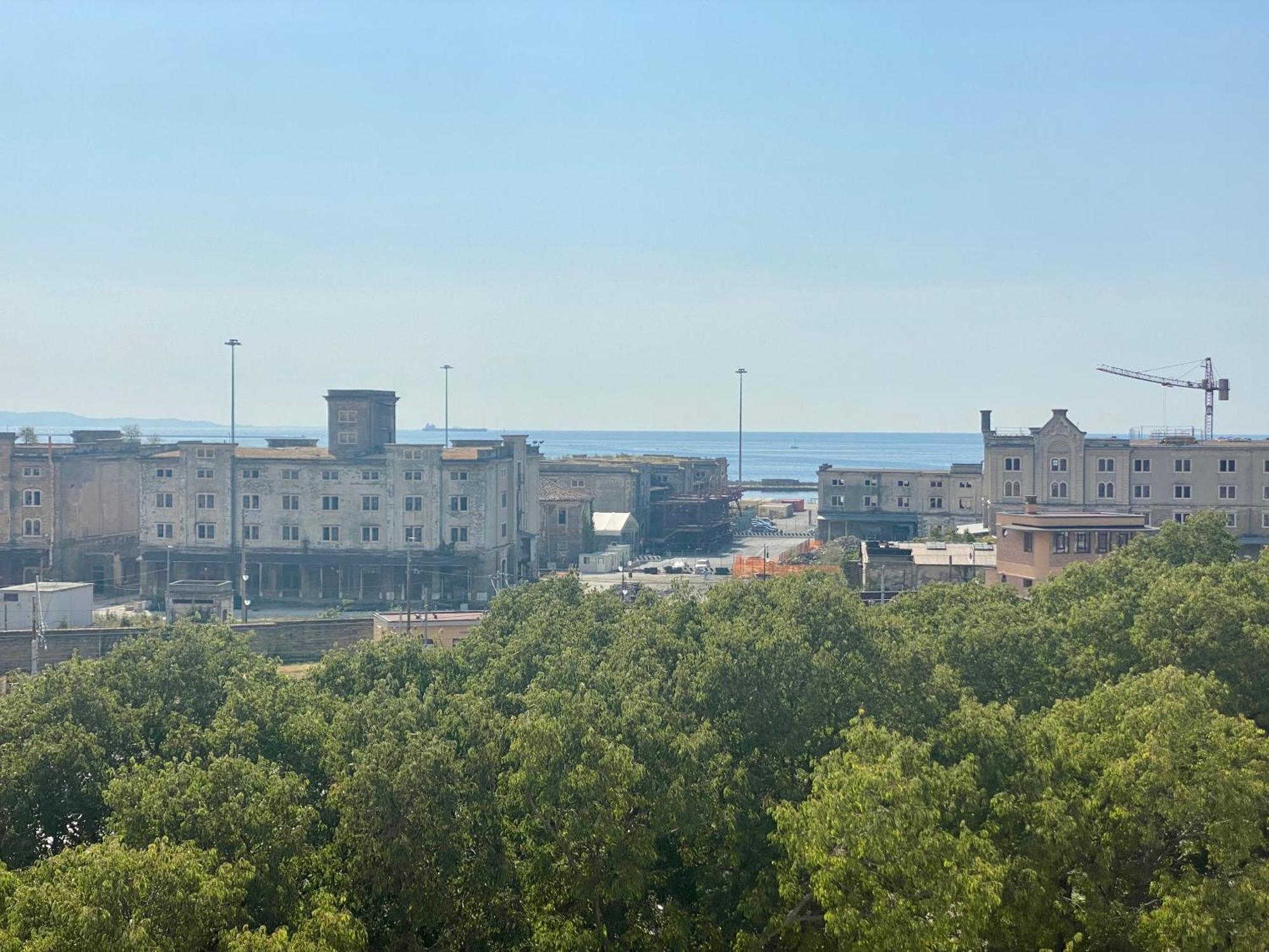 B&B Porto Vivo Триест Экстерьер фото
